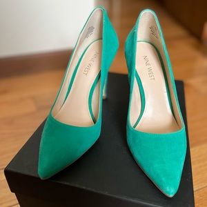 Nine West Green Leather Pumps 5